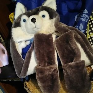 Child's hat with mittens unknown size animal design